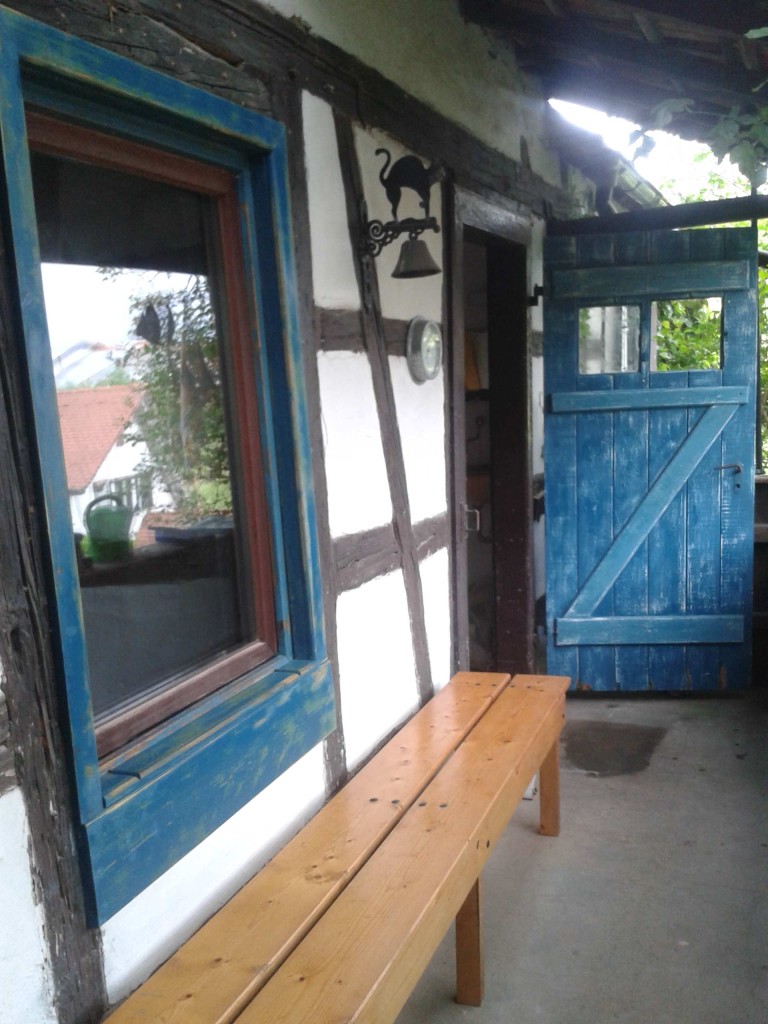 Tür blau